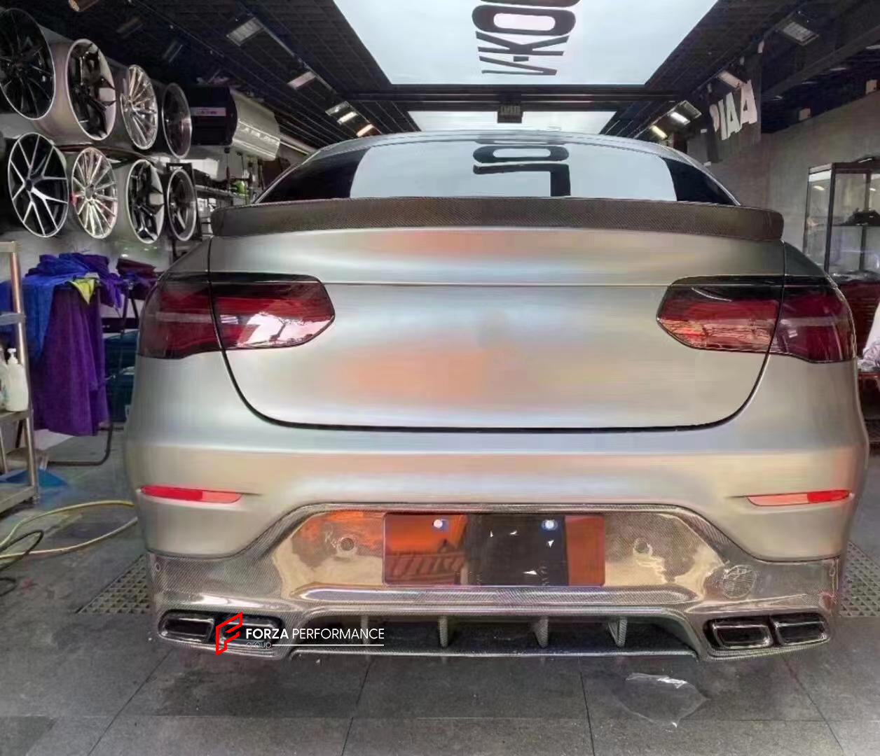 CARBON FIBER BODY KIT for MERCEDES BENZ GLC X253 C253 2015 - 2019

Set includes:

Front Lip
Front Bumper Trim
Fender Flares
Rear Spoiler
Rear Diffuser

Exhaust Tips

Material: Carbon Fiber