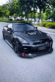 CARBON BODY KIT for NISSAN GT-R R35 2008-2016

Set includes:

Front Lip
Front Bumper
Hood
Side Fenders
Side Skirts
Trunk
Rear Bumper
Rear Diffuser

Material: Carbon