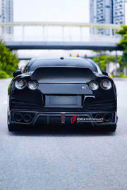 CARBON BODY KIT for NISSAN GT-R R35 2008-2016

Set includes:

Front Lip
Front Bumper
Hood
Side Fenders
Side Skirts
Trunk
Rear Bumper
Rear Diffuser

Material: Carbon