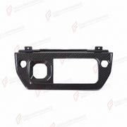 CARBON FIBER CENTER CONSOLE COVER for LAND ROVER DEFENDER 90 110 130 L663 2020+
Set includes:

Center Console Cover
Material: Carbon Fiber

NOTE: Professional installation is required.