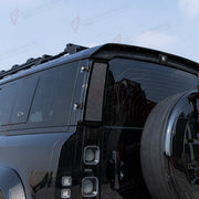 CARBON FIBER D PILLAR STORAGE BOX for LAND ROVER DEFENDER 90 110 L663 2020+
Set includes:

D Pillar Storage Box
Material: Carbon Fiber

NOTE: Professional installation is required.
