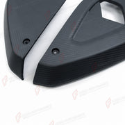 CARBON FIBER DASHBOARD SIDE VENT TRIM for LAND ROVER DEFENDER 90 110 130 L663 2020+
Set includes:

Dashboard Side Vent Trim (Carbon Fiber or Dry Carbon Fiber — your choice)
Material: Carbon Fiber (Can be made of Dry Carbon Fiber)

NOTE: Professional installation is required.