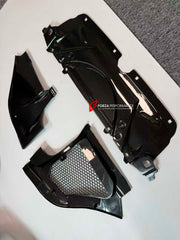 CARBON FIBER ENGINE COVER for BMW M5 G90 G99 2024+

Set includes:

Engine Cover

Material: Carbon Fiber

NOTE: Professional installation is required