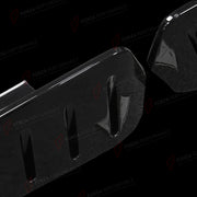 CARBON FIBER FRONT BUMPER CORNER COVERS for LAND ROVER DEFENDER 90 110 130 L663 2020+
Set includes:

Front Bumper Corner Covers
Material: Carbon Fiber

NOTE: Professional installation is required.
