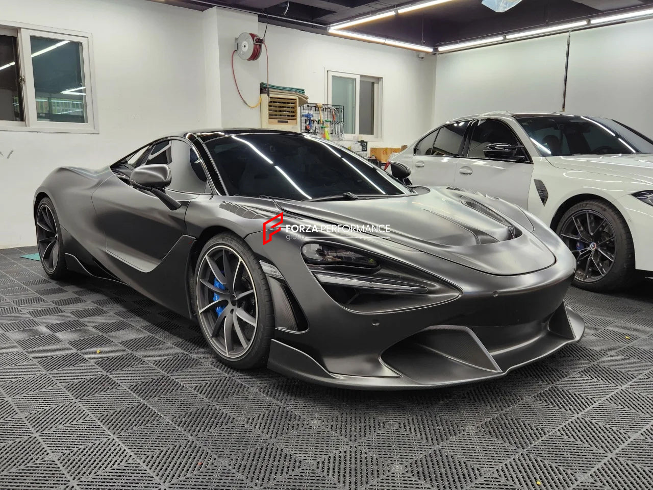 CARBON FIBER HOOD BONNET for MCLAREN 720S 2017+