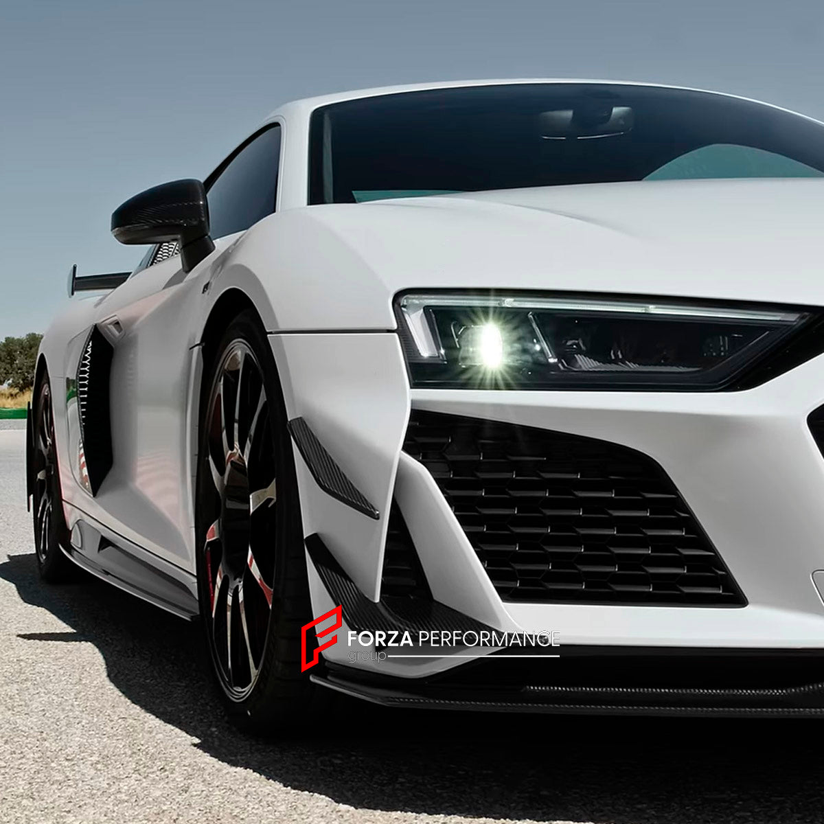 CARBON Front Bumper Canards for Audi R8 V8 V10 Coupe Spyder 2019+
Set includes:

Front Bumper Canards
Material: Carbon

NOTE: Professional installation is required.