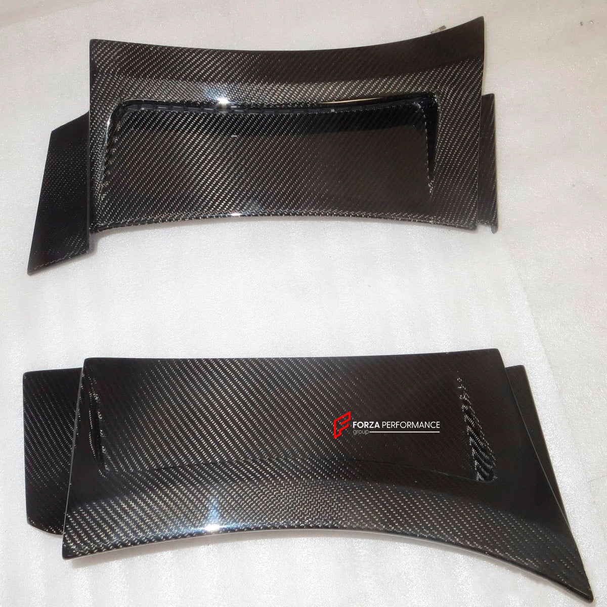 Carbon Front Fender Air Vents Scoop for Lotus Evora GTE 2009 - 2021
Set includes:

Front Fender Air Vents Scoop
Material: Carbon

NOTE: Professional installation is required.