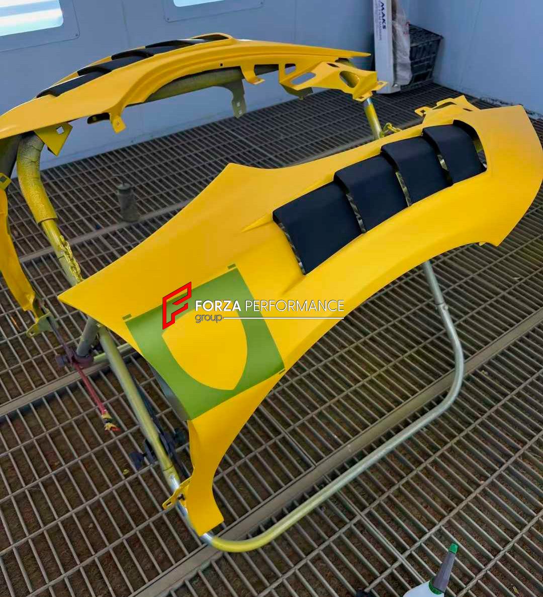 CARBON FRONT FENDERS for FERRARI SF90 1016