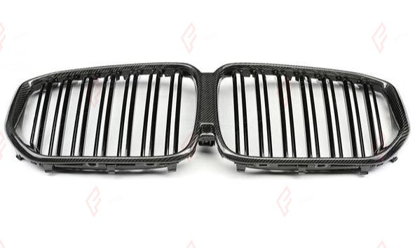 CARBON FRONT GRILLE DUAL SLATS for BMW X5 G05 2019+
Set includes:

Front Grille
Material: Carbon

NOTE: Professional installation is required.