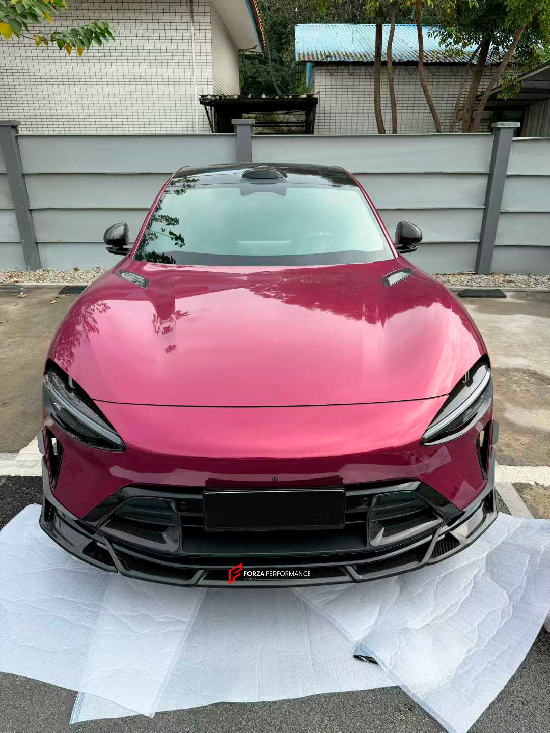 CARBON FRONT LIP for XIAOMI YU7 2023+

Set includes:
Front Lip

Material: Carbon

NOTE: Professional installation is required.

Why “Contact Us for Pricing”?

We don’t display fixed prices because our goal is to offer you the most competitive deal possible. Product costs often decrease over time, and by requesting a quote, you’ll receive our most up-to-date price on market.

SECURED PAYMENT METHODS&nbsp;
PayPal (+4.4% fee)
Visa / Mastercard / American Express (through PayPal)

Bank Wire transfer (SWIFT)
Cry