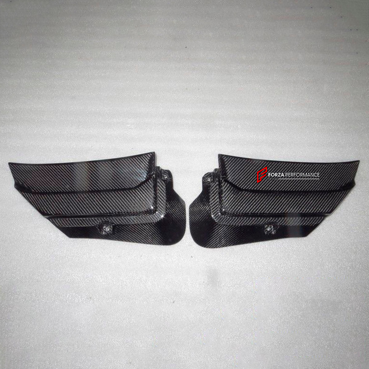 Carbon Hood Bonnet Air Vent for Lamborghini Aventador LP700 LR010A 2012 - 2015
Set includes:

Hood Bonnet Air Vent
Material: Carbon

NOTE: Professional installation is required.