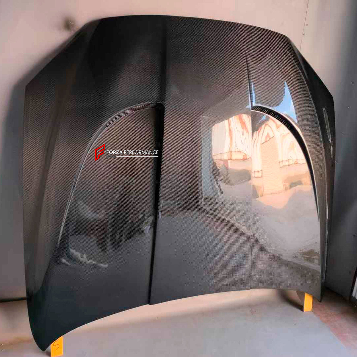 CARBON Hood Bonnet for BMW M6 F06 F12 F13 2012 - 2018
Set includes:

Hood Bonnet
Material: Carbon

NOTE: Professional installation is required.

