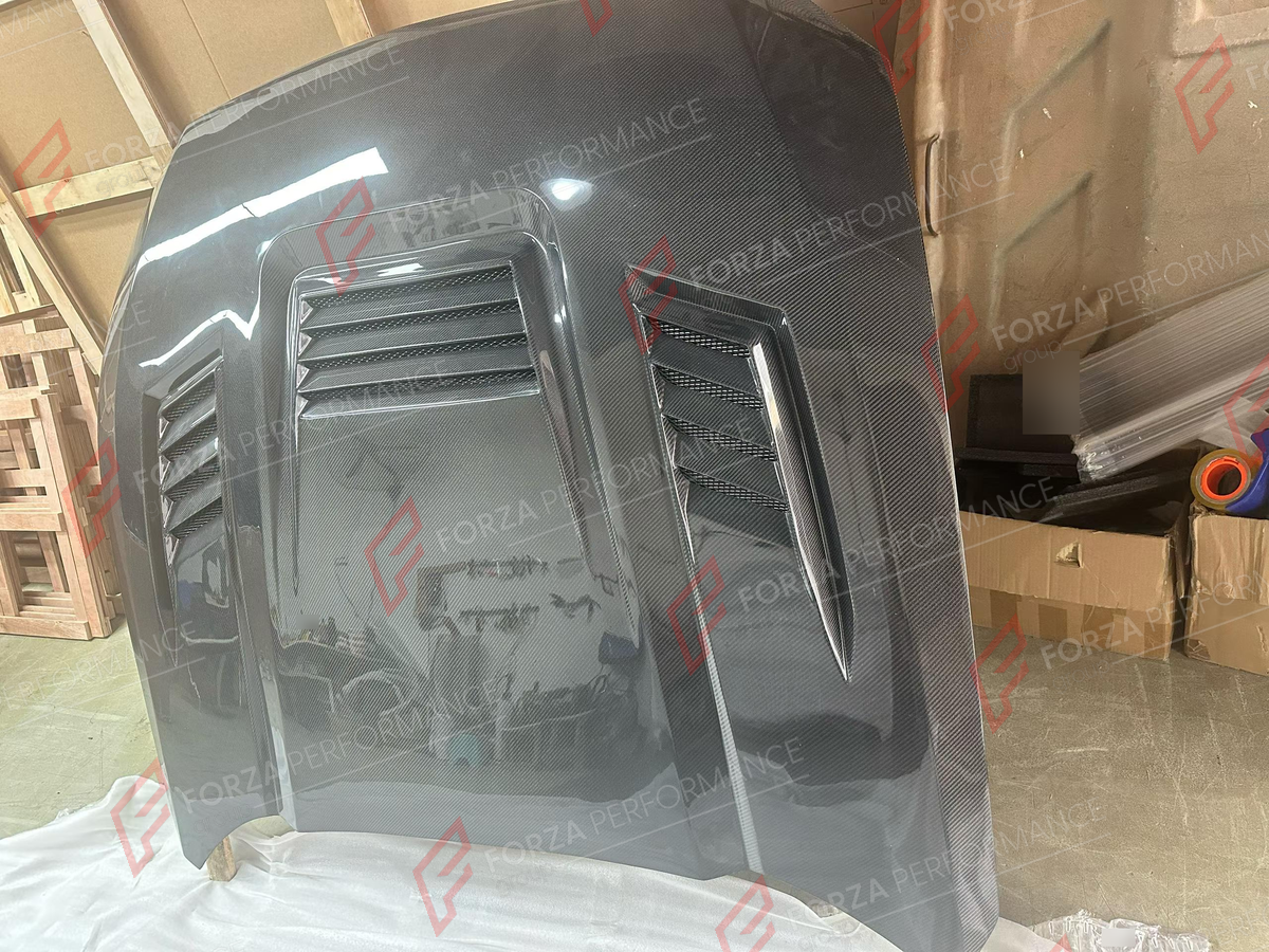 CARBON HOOD BONNET for FORD MUSTANG VII S650 2024+

Set includes:
Hood Bonnet

Material: Carbon

NOTE: Professional installation is required.