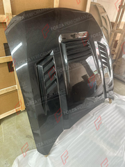 CARBON HOOD BONNET for FORD MUSTANG VII S650 2024+

Set includes:
Hood Bonnet

Material: Carbon

NOTE: Professional installation is required.