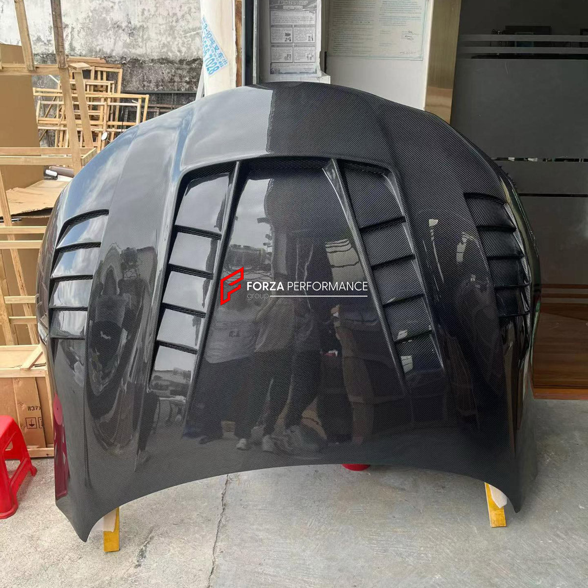 CARBON HOOD BONNET for TOYOTA SUPRA V A90 A91 2019 - 2026 FORZA PERFORMANCE custom fit TV Style

Set includes:
Hood Bonnet

Material: Carbon

NOTE: Professional installation is required.