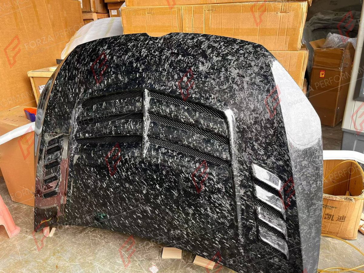 CARBON HOOD BONNET for VOLKSWAGEN GOLF GTI MK7 2013 - 2020

Set includes:
Hood Bonnet

Material: Carbon

NOTE: Professional installation is required.