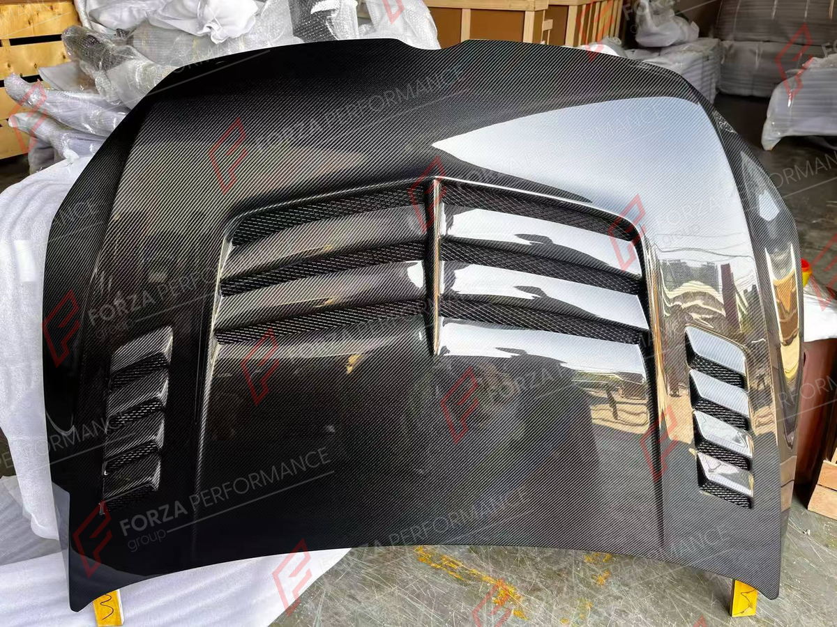 CARBON HOOD BONNET for VOLKSWAGEN GOLF MK7 5G 2012 - 2020 FORZA PERFORMANCE custom fit V Style

Set includes:
Hood Bonnet

Material: Carbon

NOTE: Professional installation is required.