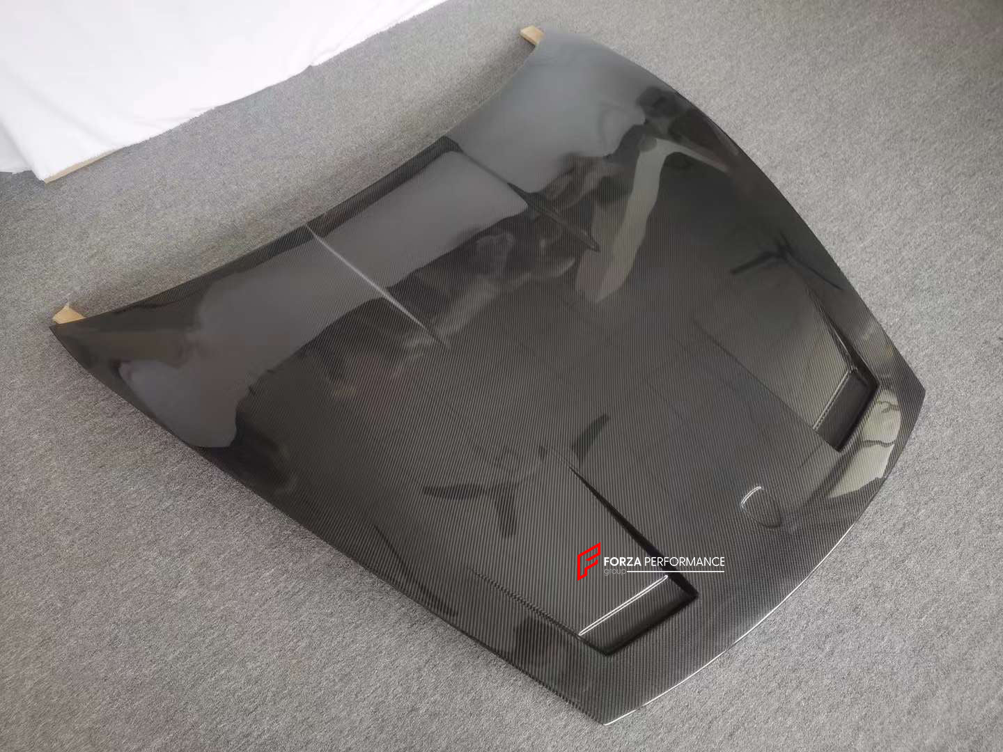 CARBON FIBER HOOD/BONNET FOR PORSCHE TAYCAN