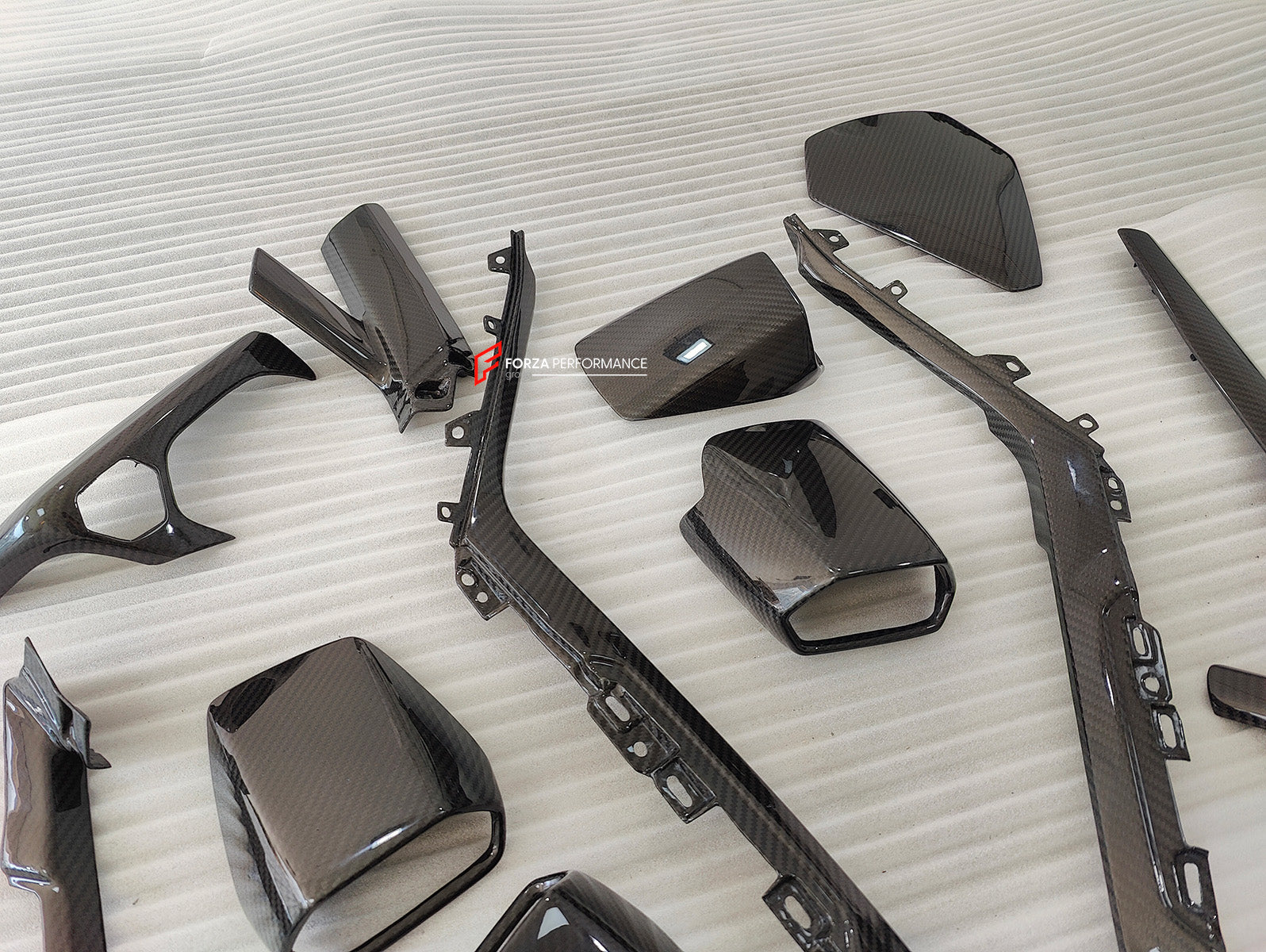 CARBON INTERIOR TRIM KIT COVERS for LAMBORGHINI HURACAN LP580 LP610 LP640 EVO 2014+  Set includes:  Dashboard Trim Cover Center Console Trim Cover Air Conditioning Covers Door Sills Shift Paddles