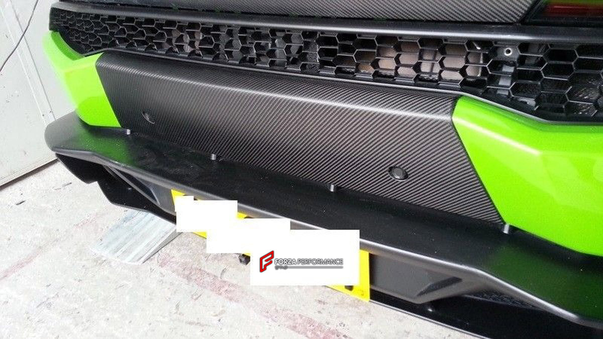 Carbon Rear Bumper for Lamborghini Huracan LP610
Set includes:

Rear Bumper
Material: Carbon

NOTE: Professional installation is required.