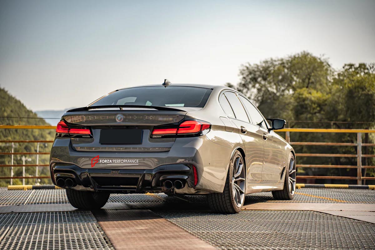 Carbon Rear Diffuser for BMW 5 SERIES G30 LCI 530i 530e 540i M550i xDrive 2018 - 2023
Set includes:

Rear Diffuser
Material: Carbon

NOTE: Professional installation is required.