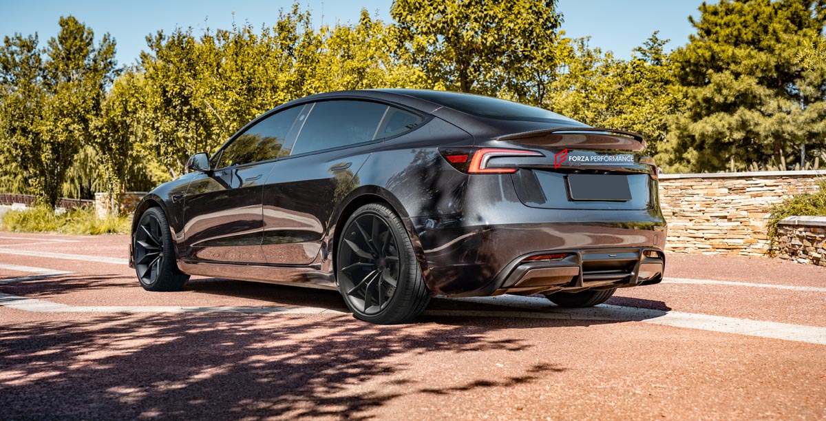 Carbon Rear Diffuser for TESLA MODEL 3 FACELIFT 2023+
Set includes:

Rear Diffuser
Material: Carbon

NOTE: Professional installation is required.