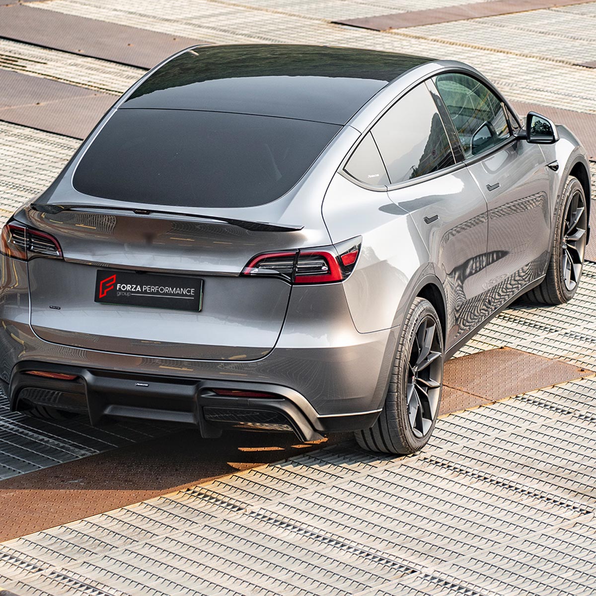 CARBON REAR DIFFUSER for TESLA MODEL Y 2020 - 2025
Set includes:

Rear Diffuser
Material: Carbon

NOTE: Professional installation is required.