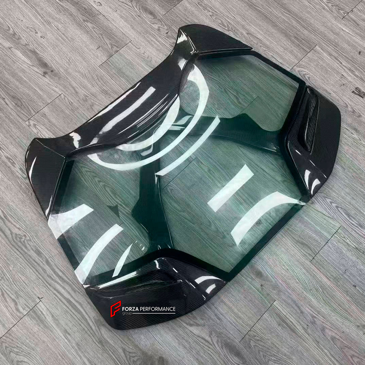 CARBON Rear Engine Hood Cover for Ferrari 488 GTB 2015 - 2020
Set includes:

Rear Engine Hood Cover
Material: Carbon

NOTE: Professional installation is required.
