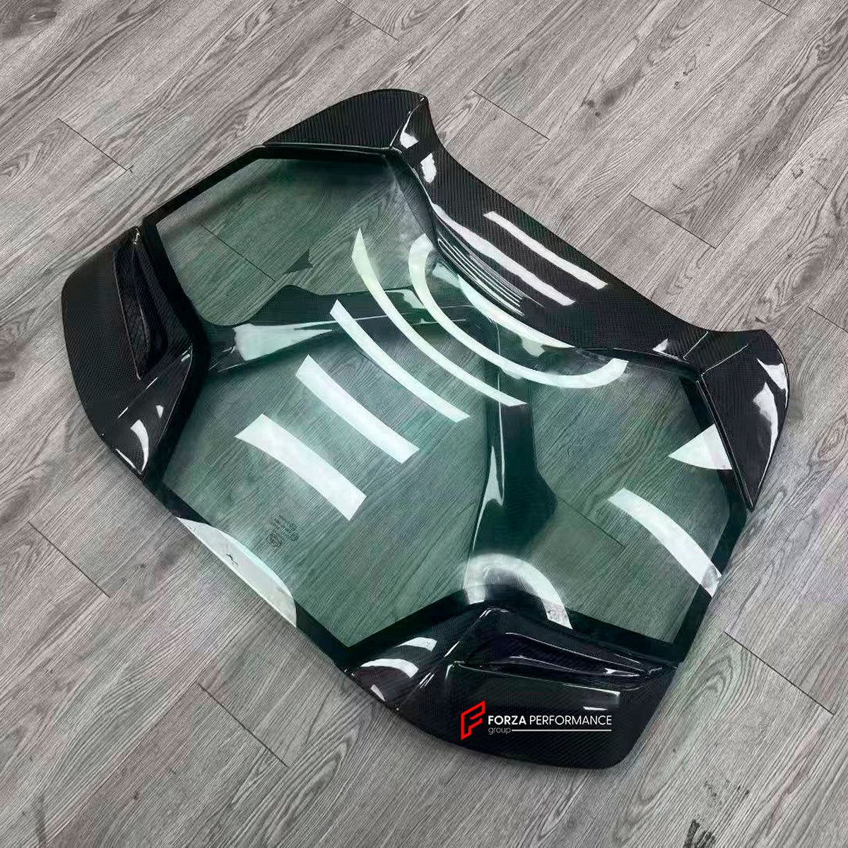 CARBON Rear Engine Hood Cover for Ferrari 488 GTB 2015 - 2020
Set includes:

Rear Engine Hood Cover
Material: Carbon

NOTE: Professional installation is required.