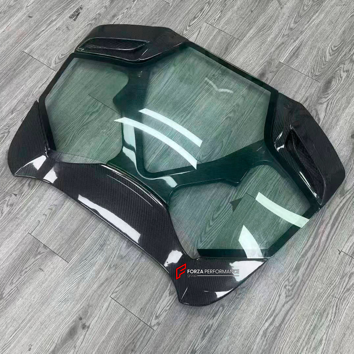 CARBON Rear Engine Hood Cover for Ferrari 488 GTB 2015 - 2020
Set includes:

Rear Engine Hood Cover
Material: Carbon

NOTE: Professional installation is required.