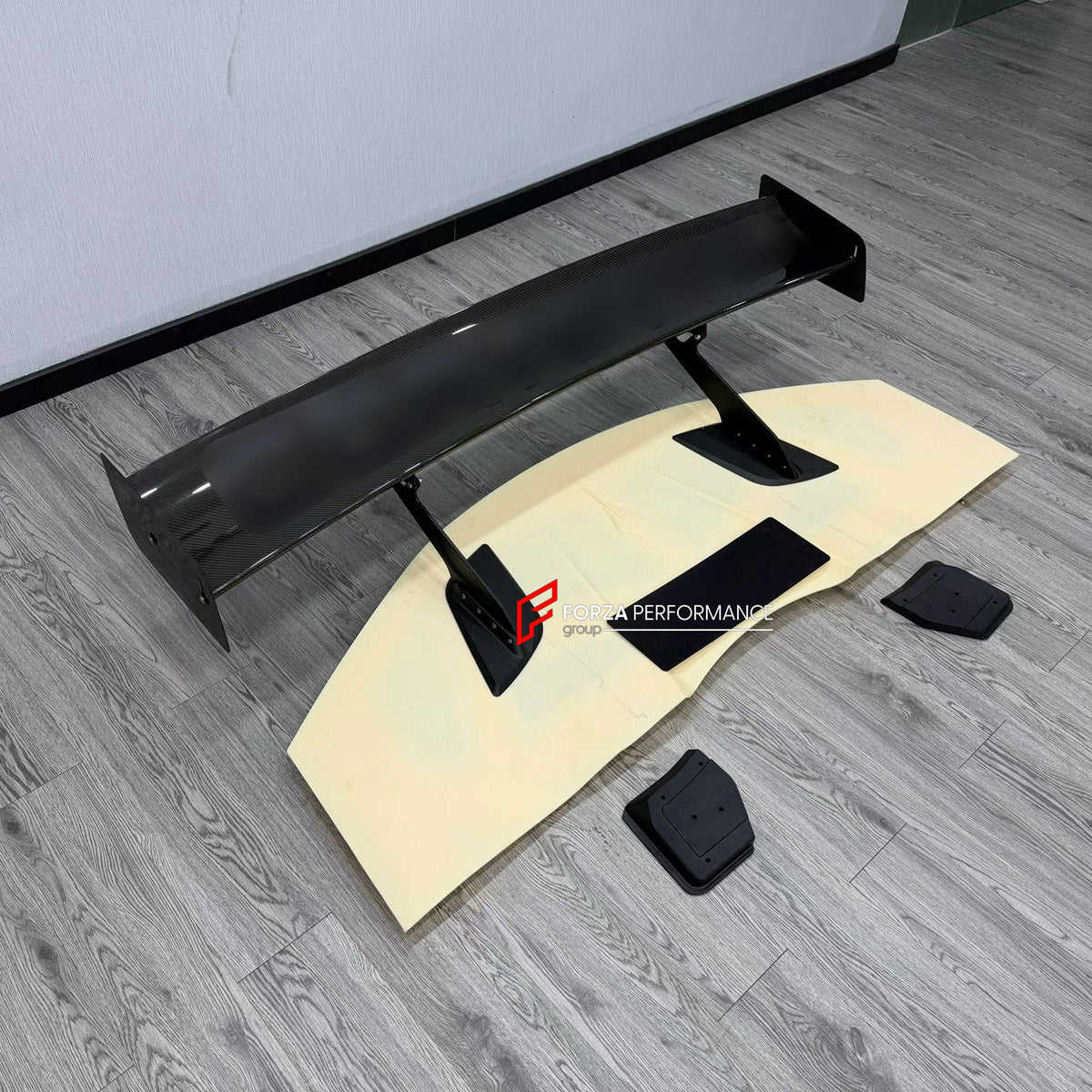 CARBON REAR SPOILER WING for CHEVROLET CORVETTE C8 2020+

Set includes:
Rear Spoiler Wing

Material: Carbon

NOTE: Professional installation is required.