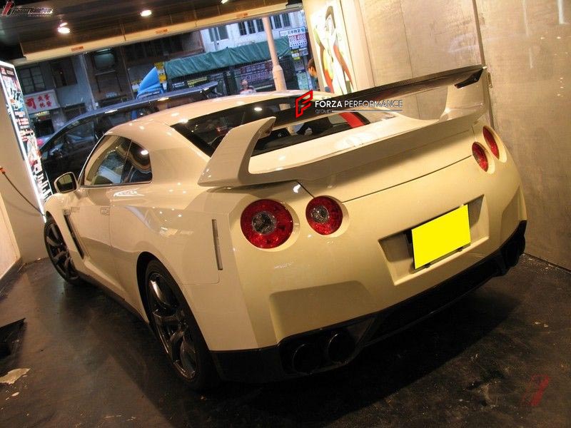 CARBON REAR SPOILER WING for NISSAN GT-R R35 2007 - 2016

Set includes:
Rear Spoiler Wing

Material: Carbon

NOTE: Professional installation is required.