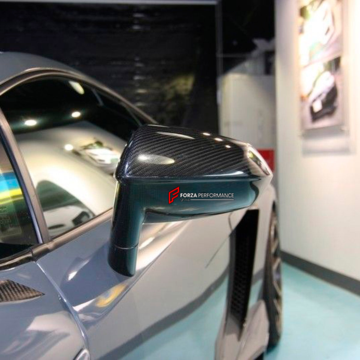 Carbon Side Mirror for Lamborghini Gallardo LP550 LP560 LP570 2011 - 2013
Set includes:

Side Mirror
Material: Carbon

NOTE: Professional installation is required.