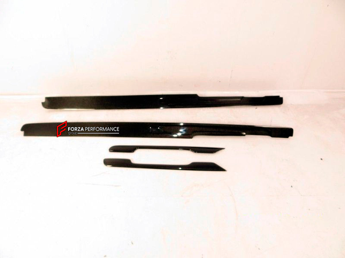 Carbon Side Skirt for Ferrari 458 Italia Spider T004
Set includes:

Side Skirts
Material: Carbon

NOTE: Professional installation is required.