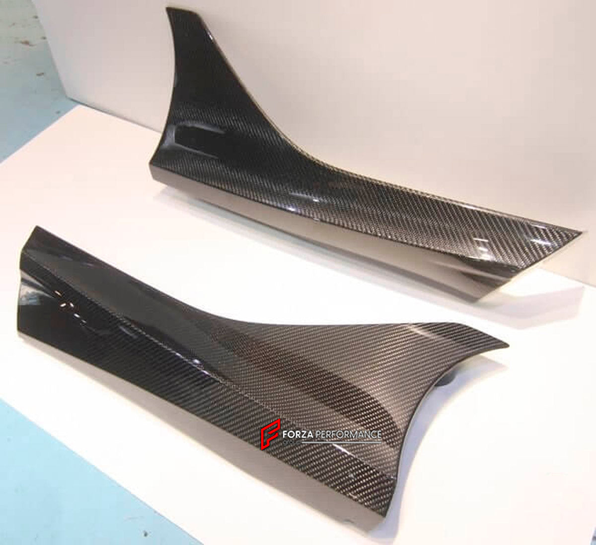 Carbon Side Skirt for McLaren 720S Coupe
Set includes:

Side Skirts
Material: Carbon

NOTE: Professional installation is required.