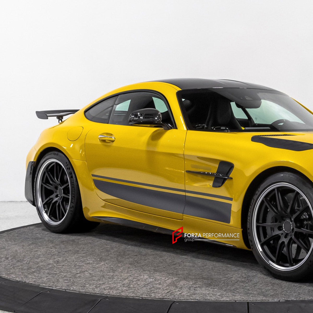 CARBON Side Skirts for Mercedes Benz AMG GTR GTC GTS Coupe 2018+
Set includes:

Side Skirts
Material: Carbon

NOTE: Professional installation is required.