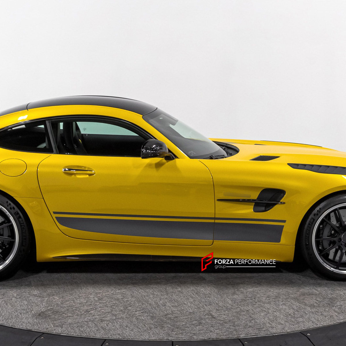 CARBON Side Skirts for Mercedes Benz AMG GTR GTC GTS Coupe 2018+
Set includes:

Side Skirts
Material: Carbon

NOTE: Professional installation is required.