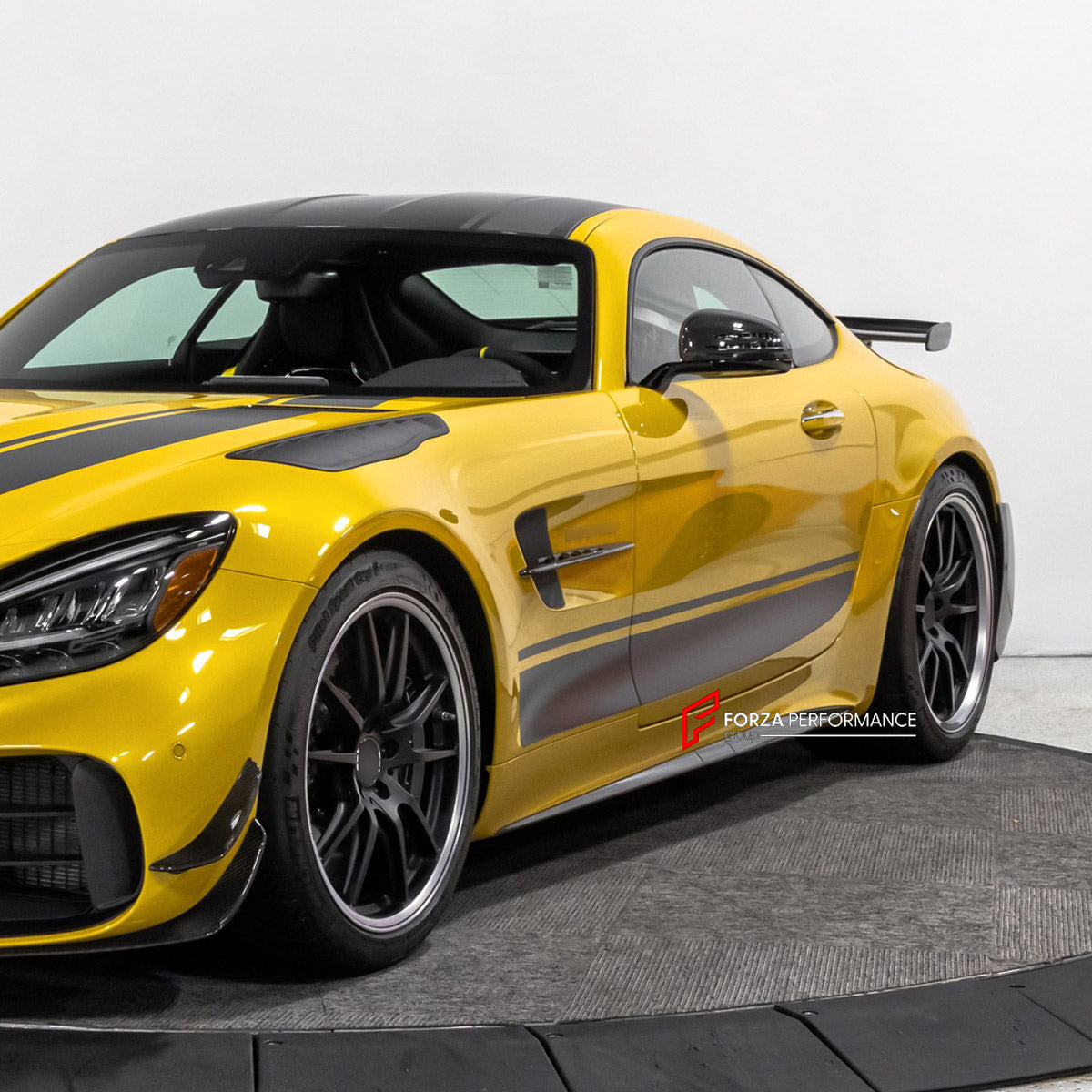 CARBON Side Skirts for Mercedes Benz AMG GTR GTC GTS Coupe 2018+
Set includes:

Side Skirts
Material: Carbon

NOTE: Professional installation is required.