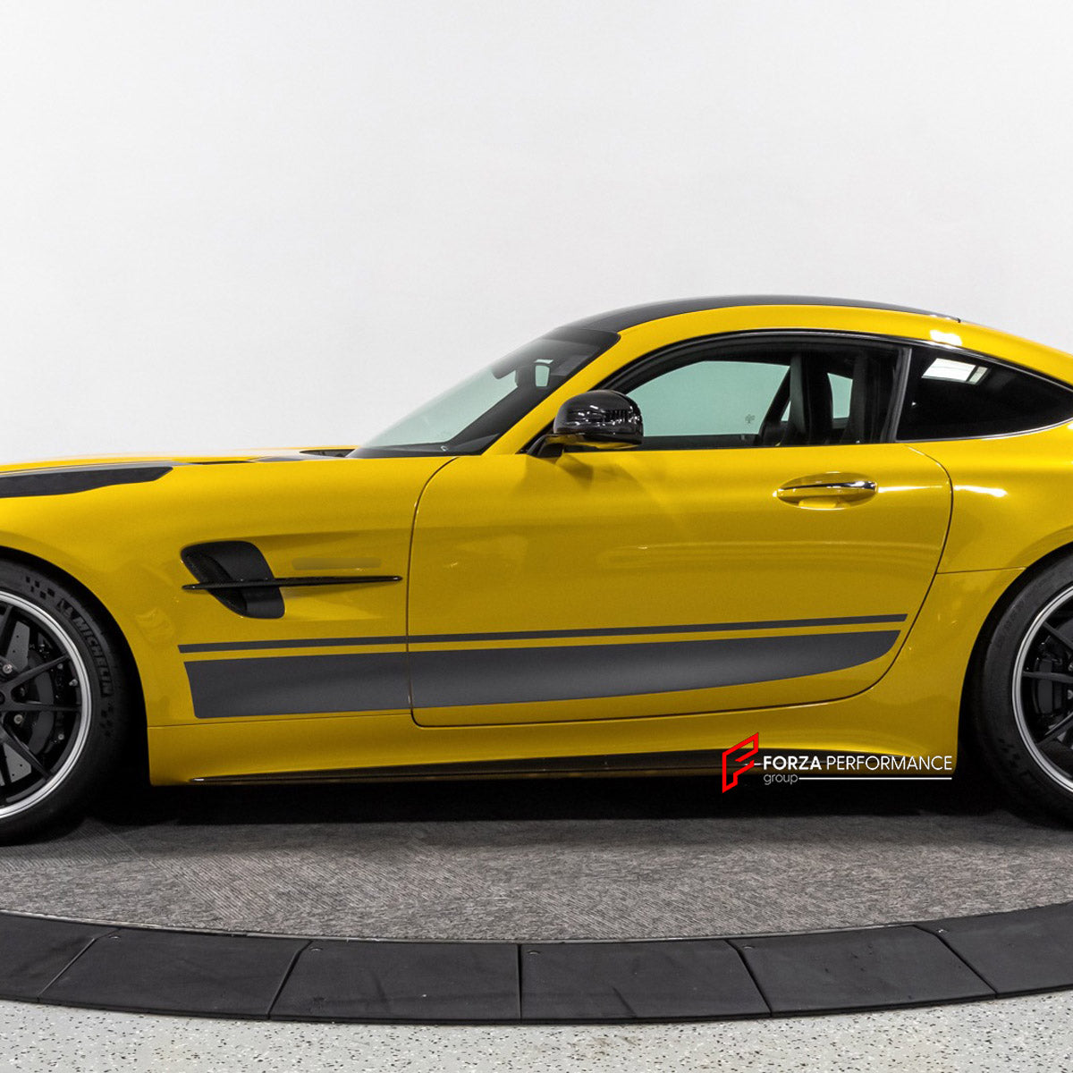 CARBON Side Skirts for Mercedes Benz AMG GTR GTC GTS Coupe 2018+
Set includes:

Side Skirts
Material: Carbon

NOTE: Professional installation is required.
