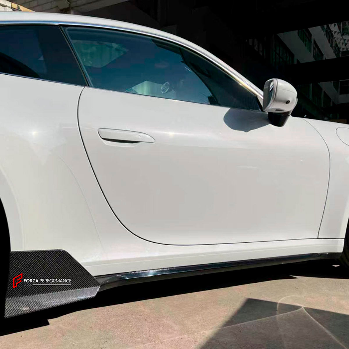 CARBON Side Skirts for Porsche 911 992.1 Turbo S 2019 - 2025
Set includes:

Side Skirts
Material: Carbon

NOTE: Professional installation is required.