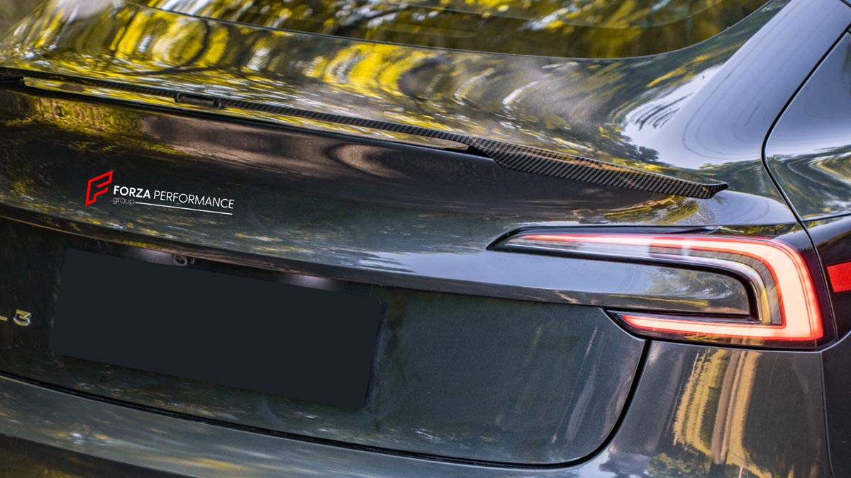 Carbon Spoiler for TESLA MODEL 3 FACELIFT 2023+
Set includes:

Spoiler
Material: Carbon

NOTE: Professional installation is required.