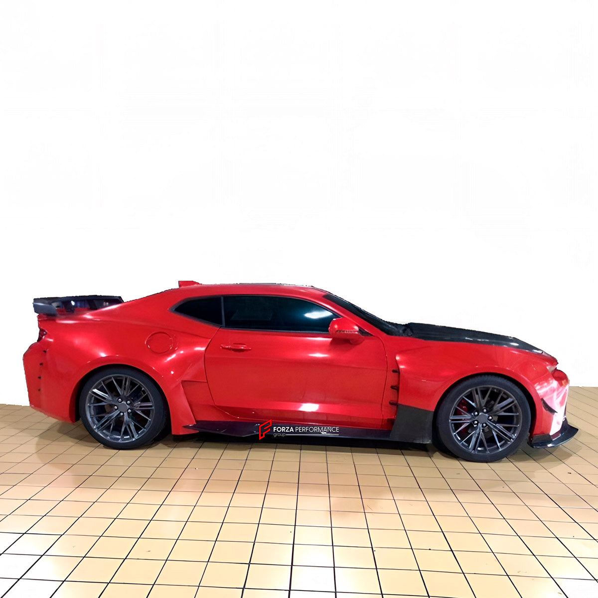 CARBON WIDE BODY KIT for CHEVROLET CAMARO VI 2019 - 2024

Set Include:

Front Lip
Front Bumper
Front Bumper Fins
Hood Bonnet
Fenders
Side Skirts
GT Wing Spoiler
Rear Diffuser
Rear Bumper
Material: Carbon

Note: Professional installation is required.