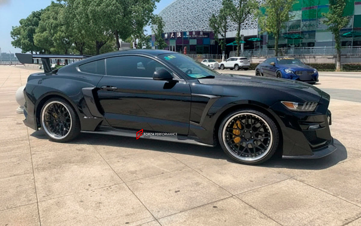 CARBON WIDE BODY KIT for FORD MUSTANG SHELBY GT500 III 2020 - 2023

Set Include:

Front Lip
Front Bumper
Hood Bonnet
Fenders
Side Skirts
GT Wing Spoiler
Rear Diffuser
Material: Carbon

Note: Professional installation is required.