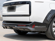 CARBON WIDE BODY KIT for LAND ROVER RANGE ROVER L460 2021+

Set includes:
Front Lip
Front Bumper Trims
Fender Flares
Side Skirts
Front Door Trims

Lip Spoiler
Roof Spoiler
Rear Diffuser

Material: Carbon

NOTE: Professional installation is required.

Contact us for pricing.