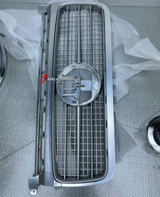 CLASSIC BODY KIT for MERCEDES BENZ G CLASS G63 G550 G500 G450 G350 G580 W465 2024+

Set includes:

Front Bumper Assembly
Front Grille
Fender Flares
Rear Bumper 
Material: Aluminium, Plastic

NOTE: Professional installation is required. Forged Wheels are extra cost