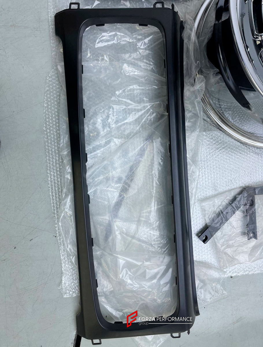 CLASSIC BODY KIT for MERCEDES BENZ G CLASS G63 G550 G500 G450 G350 G580 W465 2024+

Set includes:

Front Bumper Assembly
Front Grille
Fender Flares
Rear Bumper 
Material: Aluminium, Plastic

NOTE: Professional installation is required. Forged Wheels are extra cost