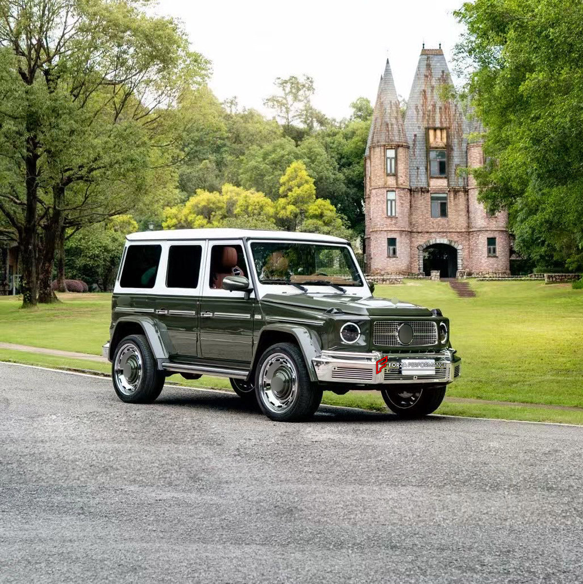 CLASSIC BODY KIT for MERCEDES BENZ G CLASS G63 G550 G500 G450 G350 G580 W465 2024+

Set includes:

Front Bumper Assembly
Front Grille
Fender Flares
Rear Bumper 
Material: Aluminium, Plastic

NOTE: Professional installation is required. Forged Wheels are extra cost