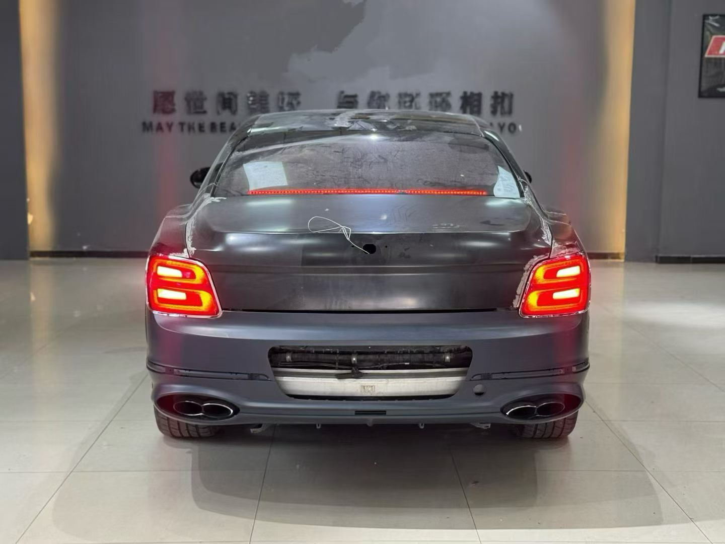 Conversion Body Kit for Bentley Flying Spur 2010 to 2020+  Set include:   Front lip Hood Center Grille Lower mesh Rear bumper Fenders Taillights Headlights Hood Material: Plastic 
