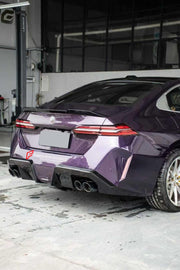 CONVERSION UPGRADE FACELIFT OLD TO NEW BODY KIT for BMW G60/G68 2024+ to M5 G90 2025+ FACELIFT
Set includes:

Front Bumper
Front Grille
Side Skirts
Rear Diffuser
Material: Plastic

NOTE: Professional installation is required.