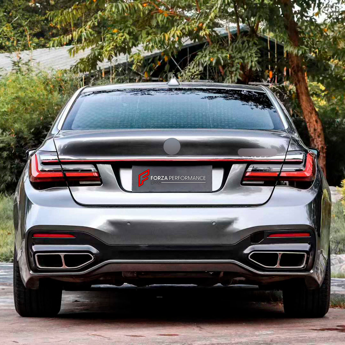 CONVERSION UPGRADE FACELIFT OLD TO NEW BODY KIT for BMW 7 Series F01 F02 2008 - 2015 to G11 G12 2015 - 2022
Set includes:

Front Lip
Front Bumper Assembly
Front Grille
License Plate
Hood Bonnet
Front Fenders
Body Side Door Moldings
Rear Diffuser
Rear Bumper Assembly
Exhaust Tips
Material: Plastic

NOTE: Professional installation is required.